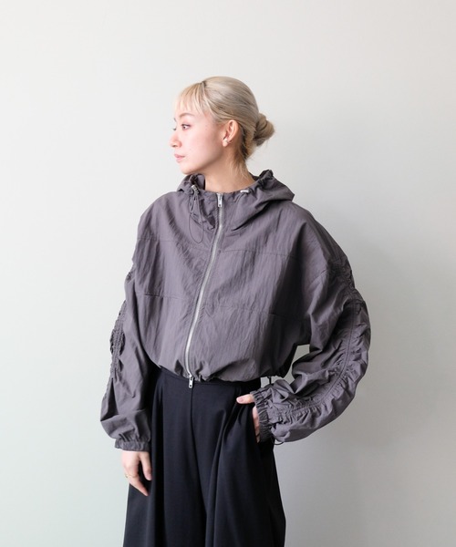 DOLLUPOOPS（ドールアップウップス）の「Shirred Sleeve Blouson(シャーリングスリーブブルゾン)（ブルゾン・レディース・カーキ/チャコール・FREE）」の12枚目の写真