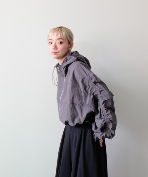 DOLLUPOOPS（ドールアップウップス）の「Shirred Sleeve Blouson(シャーリングスリーブブルゾン)（ブルゾン・レディース・カーキ/チャコール・FREE）」の13枚目の写真