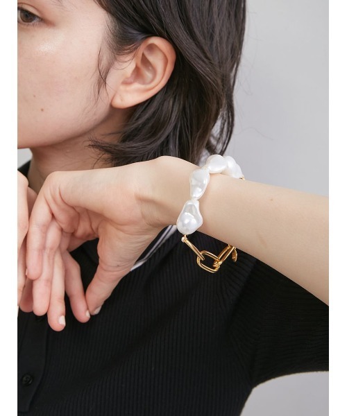 Mila Owen（ミラオーウェン）の「パールチェーンブレス（ブレスレット・レディース・ゴールド/シルバー・F）」の6枚目の写真