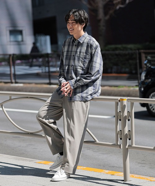 GLOBAL WORK（グローバルワーク）の「アーバンクリーンワイドパンツ/AIR/632890（スラックス・メンズ・モカ/アイボリー/チャコールグレー/グレー系その他/ブラック・SMALL/X-LARGE/LARGE/MEDIUM）」の18枚目の写真