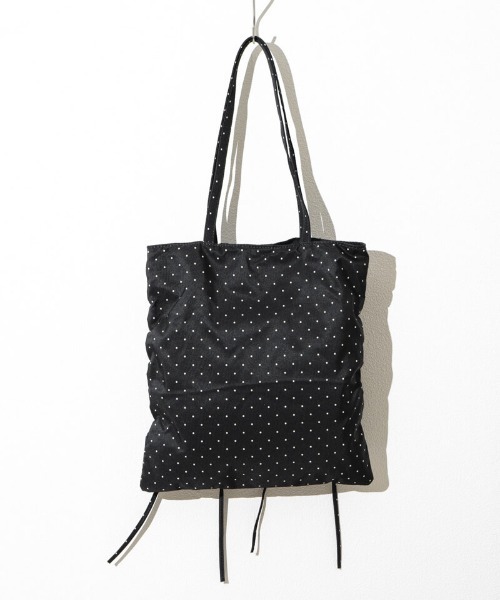 flower（フラワー）の「リボンドットトート（トートバッグ・レディース・ブラック/アイボリー/ブルー・FREE）」の22枚目の写真