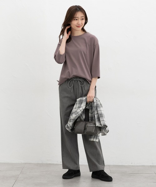 Honeys（ハニーズ）の「【ハニさら・接触冷感・ＵＶカット】きれいめ７分袖Ｔシャツ（Tシャツ/カットソー・レディース・ブラック/ブルー/オフホワイト/ダークブラウン系・S/M/LL/L）」の8枚目の写真