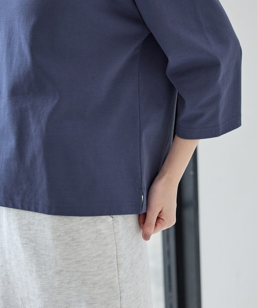 Honeys（ハニーズ）の「【ハニさら・接触冷感・ＵＶカット】きれいめ７分袖Ｔシャツ（Tシャツ/カットソー・レディース・ブラック/ブルー/オフホワイト/ダークブラウン系・S/M/LL/L）」の22枚目の写真