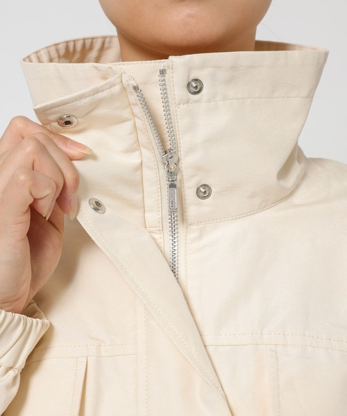 BABYLONE(バビロン)の「撥水ナイロンペプラムブルゾン(ブルゾン・レディース・アイボリー/ネイビー・フリー)」の22枚目の写真