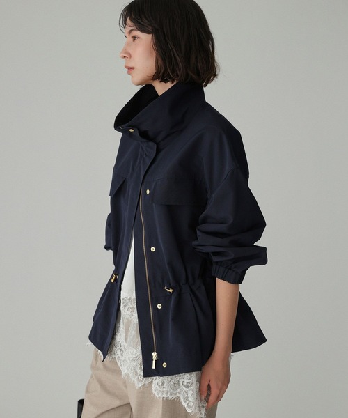 BABYLONE(バビロン)の「撥水ナイロンペプラムブルゾン(ブルゾン・レディース・アイボリー/ネイビー・フリー)」の11枚目の写真