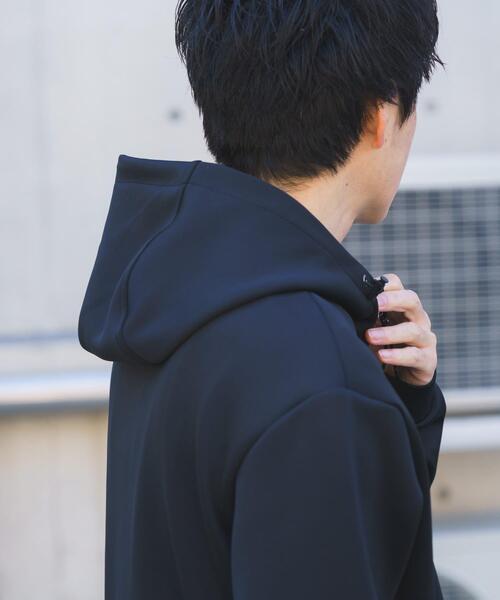 ITEMS URBANRESEARCH(アイテムズ アーバンリサーチ)の「調温機能ストレッチダンボールパーカー(楽着シリーズ)(パーカー・メンズ・ネイビー/グレー/ブラック・MEDIUM/LARGE)」の17枚目の写真