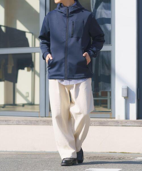 ITEMS URBANRESEARCH(アイテムズ アーバンリサーチ)の「調温機能ストレッチダンボールパーカー(楽着シリーズ)(パーカー・メンズ・ネイビー/グレー/ブラック・MEDIUM/LARGE)」の4枚目の写真