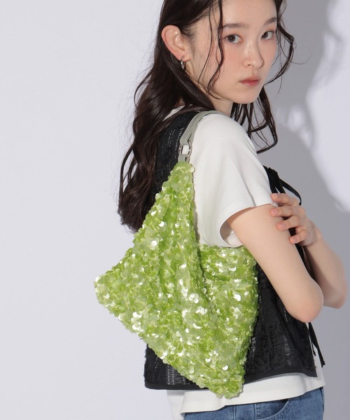 LAKOLE(ラコレ)の「2WAYスパンコールミニショルダーバッグ / 647948(ショルダーバッグ・レディース・ブラック/ライトブルー/オフホワイト/ライトグリーン・FREE)」の3枚目の写真