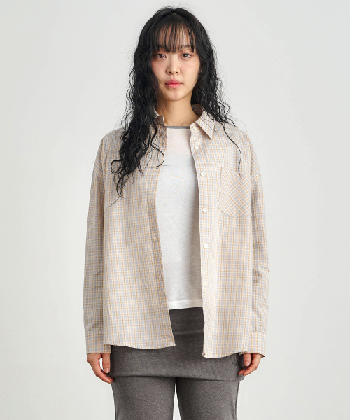 KIJIKO(キジコ)の「ke204-Overfit Check Shirt Gray Beige(シャツ/ブラウス・レディース・サンドベージュ・FREE)」の1枚目の写真