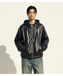 APOSTROPHE COMMA（アポストロフィコンマ）の「グロッシーステッチクロップフードジップアップジャケット_ブラック（ナイロンジャケット）」