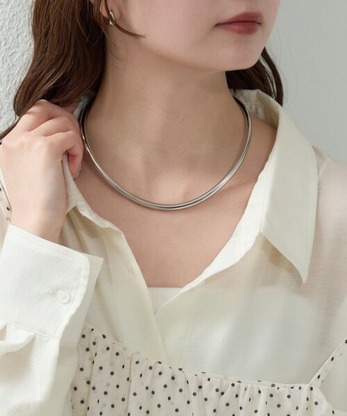 mystic（ミスティック）の「ワイドラウンドチョーカー（チョーカー・レディース・シルバー・ONE SIZE）」の2枚目の写真