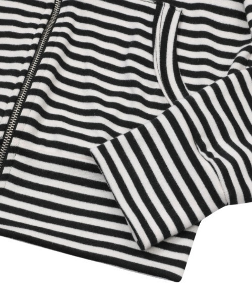 MUCENT(ムセント)の「A'GEM/9 × .kom 『MUCENT/ムセント』SAHARA LEOPARD CROSS STRIPE RAGLAN HOOD ZIP-UP/ストライプラグランジップトップス(パーカー・レディース・ブラック/チャコールグレー・FREE)」の10枚目の写真