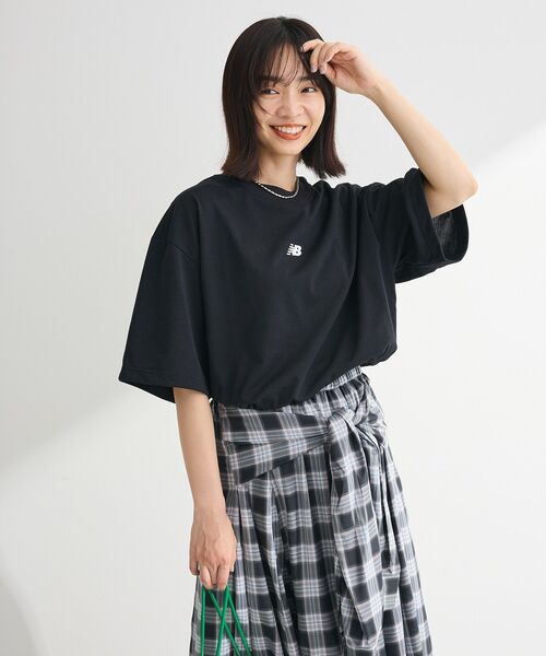EU,US NEW BALANCE(イーユーユーエスニューバランス)の「●NEW BALANCE グラフィックTシャツ(Tシャツ/カットソー・レディース・オフホワイト/ブラック・M)」の18枚目の写真