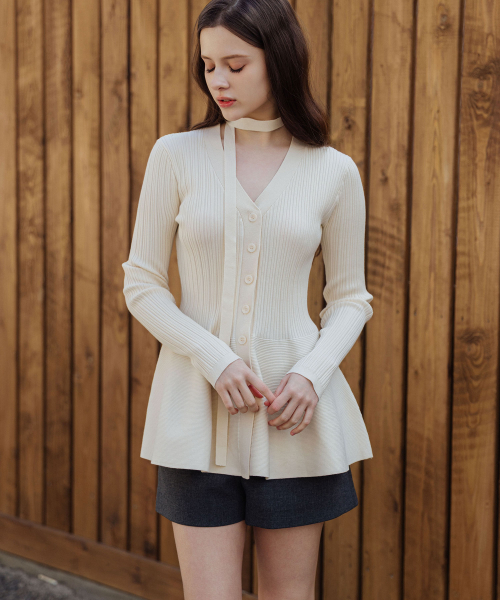 LAUTREDE MIN(ロートルドミン)の「Flared V Neck Knit Cardigan(カーディガン/ボレロ・レディース・アイボリー/ブラック・FREE)」の3枚目の写真