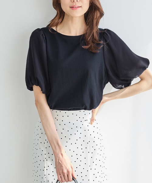 Honeys（ハニーズ）の「【ハニさら・接触冷感・吸水速乾・ＵＶカット・遮熱】ボリューム袖Ｔシャツ（Tシャツ/カットソー・レディース・ネイビー/アイボリー/グレイッシュベージュ/サックスブルー/ブラック/ブラウン/ダークグリーン/ダークブルー/レッド系1・3L/L/LL/M/S）」の17枚目の写真