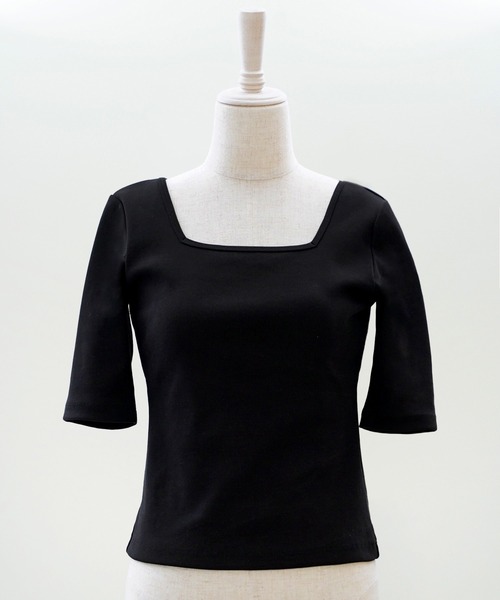 &BLOOM(アンドブルーム)の「UVカット スクエアネック トップス バストパッド付 &BLOOM(アンドブルーム)(Tシャツ/カットソー・レディース・ブラック×ホワイト/ホワイト/ブラック・フリー)」の3枚目の写真