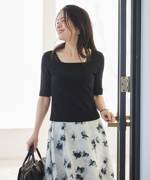 &BLOOM(アンドブルーム)の「UVカット スクエアネック トップス バストパッド付 &BLOOM(アンドブルーム)(Tシャツ/カットソー・レディース・ブラック×ホワイト/ホワイト/ブラック・フリー)」の15枚目の写真