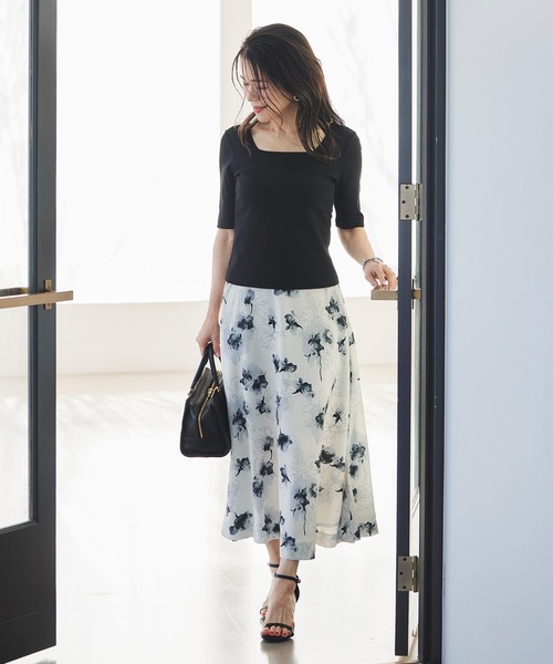 &BLOOM(アンドブルーム)の「UVカット スクエアネック トップス バストパッド付 &BLOOM(アンドブルーム)(Tシャツ/カットソー・レディース・ブラック×ホワイト/ホワイト/ブラック・フリー)」の16枚目の写真