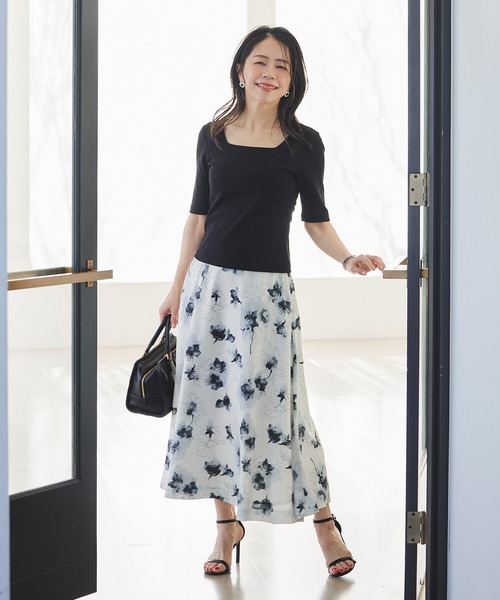 &BLOOM(アンドブルーム)の「UVカット スクエアネック トップス バストパッド付 &BLOOM(アンドブルーム)(Tシャツ/カットソー・レディース・ブラック×ホワイト/ホワイト/ブラック・フリー)」の17枚目の写真