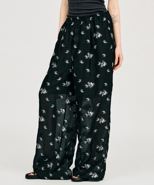 PRANK PROJECT(プランクプロジェクト)の「【Pre-Order】フラワージャガードラウンジパンツ / Flower Jacquard Lounge Pants(その他パンツ・レディース・ピンク/チャコールグレー・36/38)」の4枚目の写真