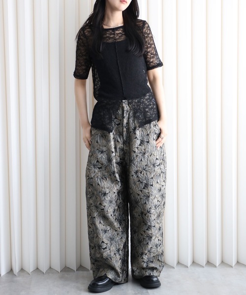 YENNA(イェンナ)の「シアーレースセンタースリット半袖ブラウス/レースTシャツ(Tシャツ/カットソー・レディース・ブラック/アイボリー・FREE)」の19枚目の写真