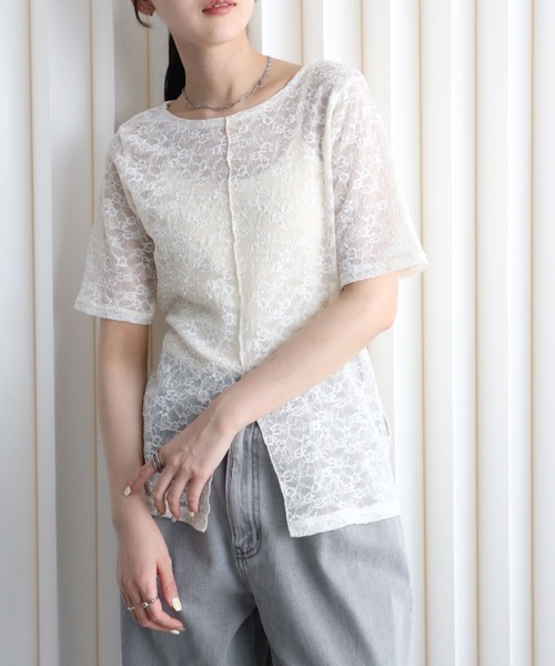 YENNA(イェンナ)の「シアーレースセンタースリット半袖ブラウス/レースTシャツ(Tシャツ/カットソー・レディース・ブラック/アイボリー・FREE)」の7枚目の写真