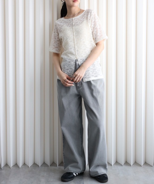 YENNA(イェンナ)の「シアーレースセンタースリット半袖ブラウス/レースTシャツ(Tシャツ/カットソー・レディース・ブラック/アイボリー・FREE)」の12枚目の写真