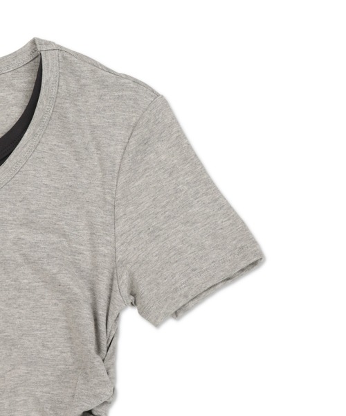 SPINNS（スピンズ）の「重ね着要らず これだけ1枚。配色レイヤード半袖コンパクトT（Tシャツ/カットソー・レディース・チャコール/ネイビー/ブラック/グレー/オフホワイト・ONESIZE）」の16枚目の写真