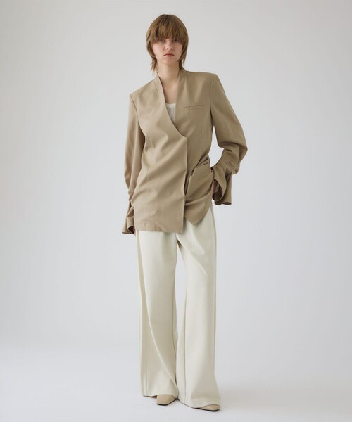 STUDIOUS(ステュディオス)の「【RIM.ARK/リムアーク】Twist sleeve light JK/ツイストスリーブライトジャケット(テーラードジャケット・レディース・ブラック/ベージュ・38/36)」の3枚目の写真