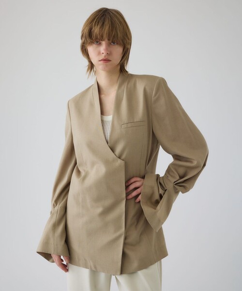 STUDIOUS(ステュディオス)の「【RIM.ARK/リムアーク】Twist sleeve light JK/ツイストスリーブライトジャケット(テーラードジャケット・レディース・ブラック/ベージュ・38/36)」の5枚目の写真