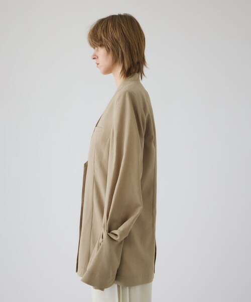 STUDIOUS(ステュディオス)の「【RIM.ARK/リムアーク】Twist sleeve light JK/ツイストスリーブライトジャケット(テーラードジャケット・レディース・ブラック/ベージュ・38/36)」の8枚目の写真