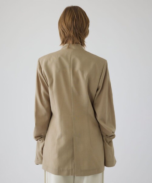 STUDIOUS(ステュディオス)の「【RIM.ARK/リムアーク】Twist sleeve light JK/ツイストスリーブライトジャケット(テーラードジャケット・レディース・ブラック/ベージュ・38/36)」の9枚目の写真