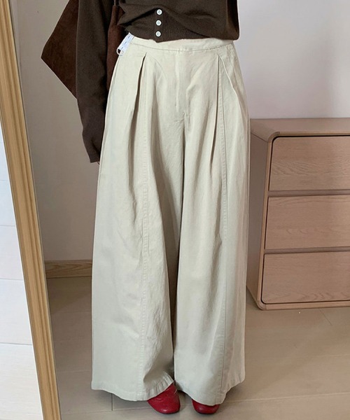 2ly2（トゥーリートゥー）の「タック入りワイドパンツ レディース ルーズシルエット シンプルボトム（その他パンツ・レディース・ベージュ/ブラック・FREE）」の13枚目の写真