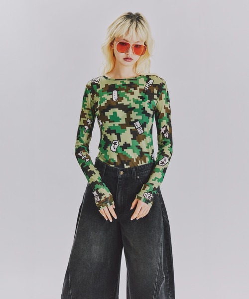 anna sui nyc(アナ スイ エヌ ワイ シー)の「TERA つぶやきCAMOメッシュトップス(Tシャツ/カットソー・レディース・カーキ・FREE)」の5枚目の写真