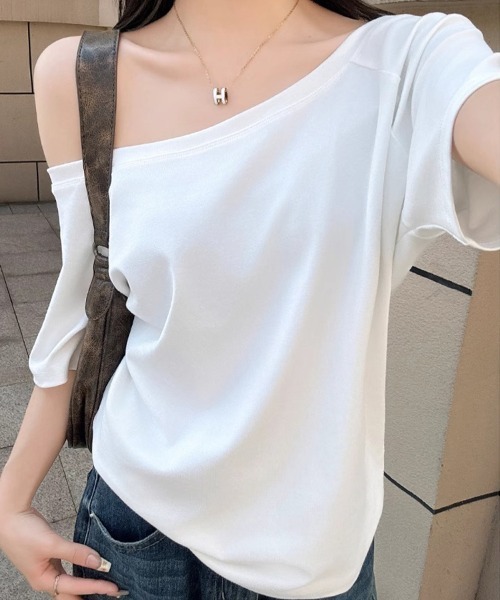 mielu(ミエル)の「ワンショルダールーズTシャツ(Tシャツ/カットソー・レディース・ネイビー/グレー/ブラック/ホワイト・LARGE/MEDIUM)」の9枚目の写真