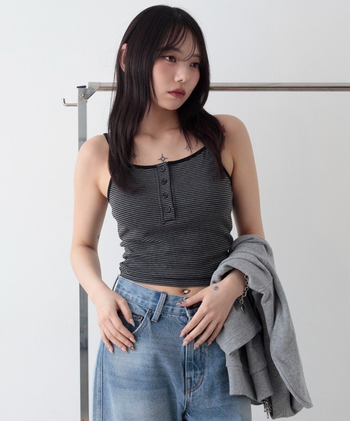 WEGO(ウィゴー)の「WEGO/【26年春夏新作】ヘンリーデザインカップインキャミ(キャミソール・レディース・ホワイト/グレー系その他5/ブラック系その他5・FREE)」の5枚目の写真