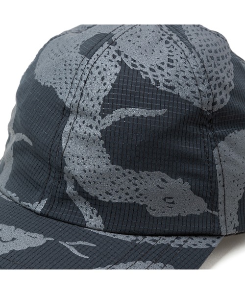 CALEE（キャリー）の「DOTAIR(R) SNAKE PATTERN SOLID CAP ＜REFLECTOR＞（キャップ・メンズ・ブラック・FREE）」の3枚目の写真