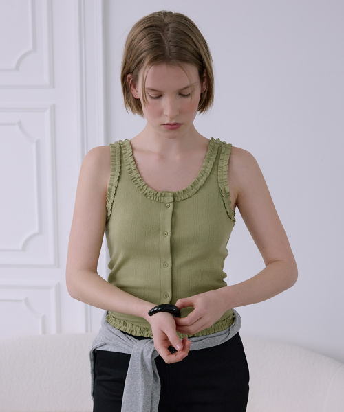 AFTERHOURS(アフターアワーズ)の「FRILL BUTTON SLEEVELESS TOP (OLIVE)(Tシャツ/カットソー・レディース・オリーブ・FREE)」の4枚目の写真