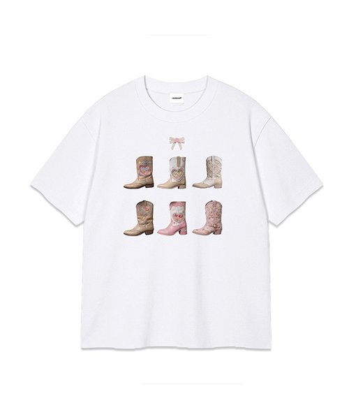RANDOMOFF(ランダムオフ)の「PINK BOOTS T-SHIRT (2color)(Tシャツ/カットソー・レディース・ブラック/ホワイト・SMALL/MEDIUM/LARGE/X-LARGE)」の2枚目の写真