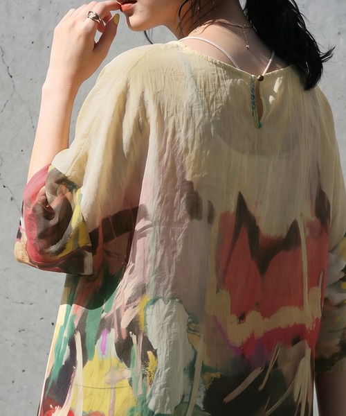antiqua(アンティカ)の「アート柄 デザイン ブラウス(シャツ/ブラウス・レディース・MIX・ONESIZE)」の3枚目の写真