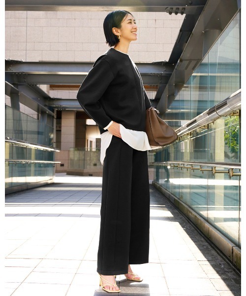 DoCLASSE( ドゥクラッセ)の「ライトダンボールニット・イージーワイドパンツ(その他パンツ・レディース・ライトブラウン/ブラック/ダークネイビー・LL/L/M)」の3枚目の写真