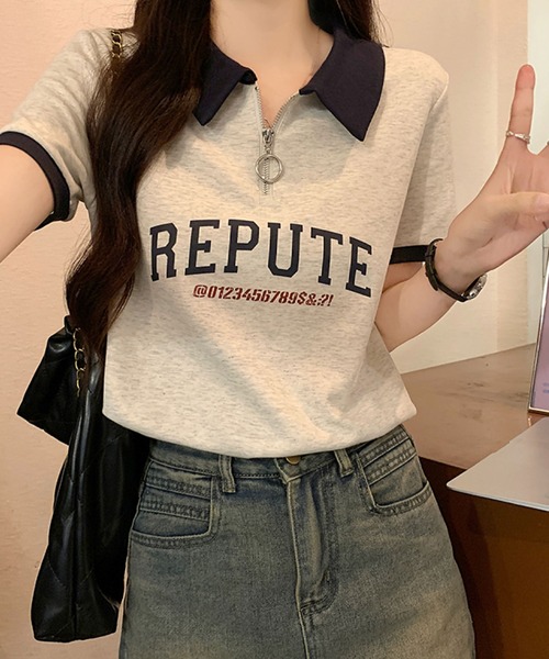 2ly2(トゥーリートゥー)の「襟付きハーフジップTシャツ ロゴ 半袖 配色デザイン ゆったり(Tシャツ/カットソー・レディース・ボルドー/ネイビー・FREE)」の3枚目の写真
