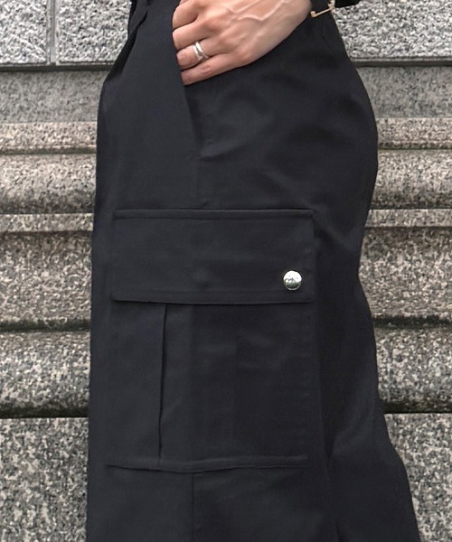 JENNE（ジェンヌ）の「JENNE美脚カーゴパンツ（デニムパンツ・レディース・カーキ/ブラック・SMALL/MEDIUM/LARGE）」の8枚目の写真