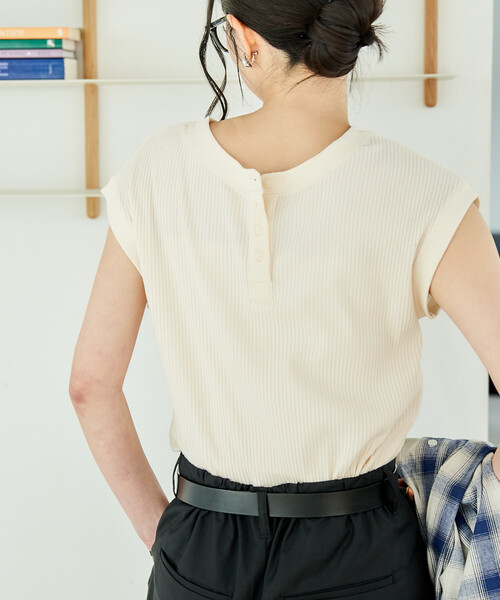 FREAK'S STORE（フリークスストア）の「2WAYヘンリートップス（Tシャツ/カットソー・レディース・ベージュ/チャコールグレー/オフホワイト・ﾌﾘ-）」の21枚目の写真