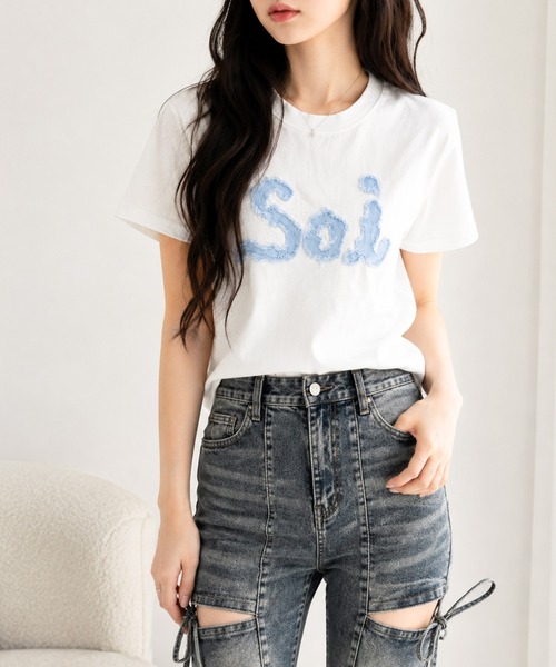 Soi（clothing）（ソイ クロージング）の「【Soi】コットンフリンジロゴパッチTシャツ（Tシャツ/カットソー・レディース・ホワイト/ブラック/オートミール・LARGE/SMALL/MEDIUM）」の5枚目の写真