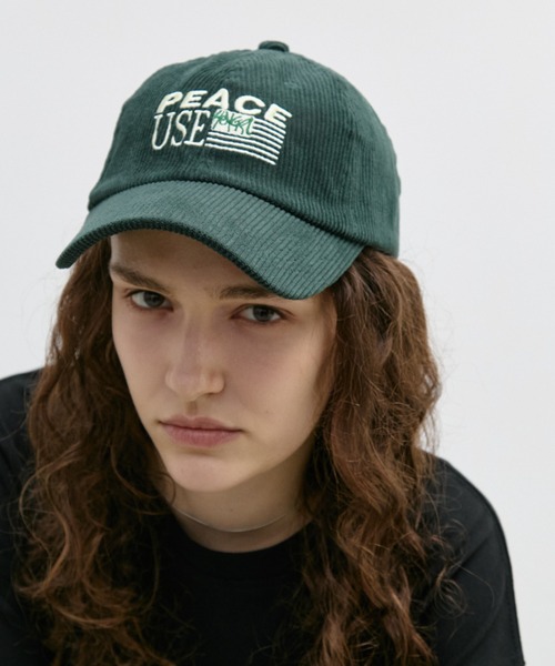 Auntie Rosa Holiday(アンティローザホリデー)の「コーデュロイ刺繍CAP(キャップ・レディース・ブラック/グリーン・FREE)」の2枚目の写真