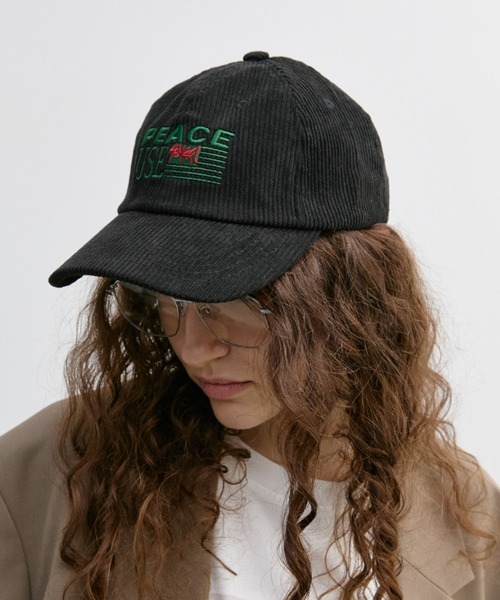 Auntie Rosa Holiday(アンティローザホリデー)の「コーデュロイ刺繍CAP(キャップ・レディース・ブラック/グリーン・FREE)」の3枚目の写真
