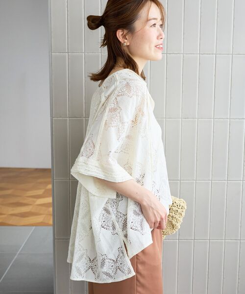 le.coeur blanc(ルクールブラン)の「パッチワーク風レーススキッパーブラウス(シャツ/ブラウス・レディース・ブラック/ブラウン/オフホワイト・38)」の6枚目の写真