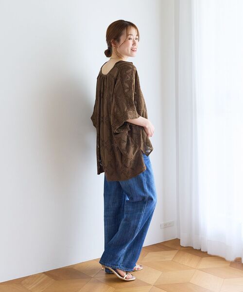 le.coeur blanc(ルクールブラン)の「パッチワーク風レーススキッパーブラウス(シャツ/ブラウス・レディース・ブラック/ブラウン/オフホワイト・38)」の21枚目の写真