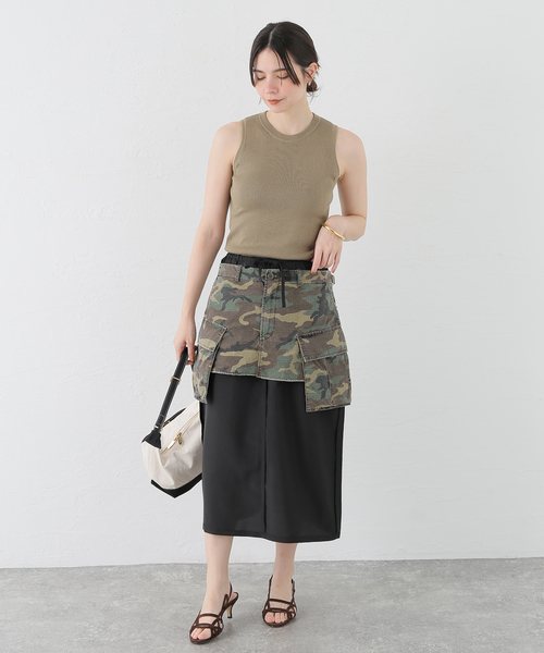 INSCRIRE(アンスクリア)の「INSCRIRE/アンスクリア Cargo Layered Skirt スカート(スカート・レディース・ネイビー/カーキ・36/38)」の3枚目の写真